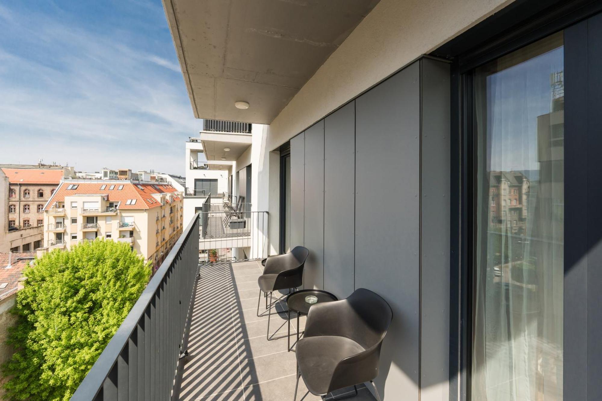 Brand New Modern Apartment-2 Rooms-Balcony-Garage Budapest Exteriör bild