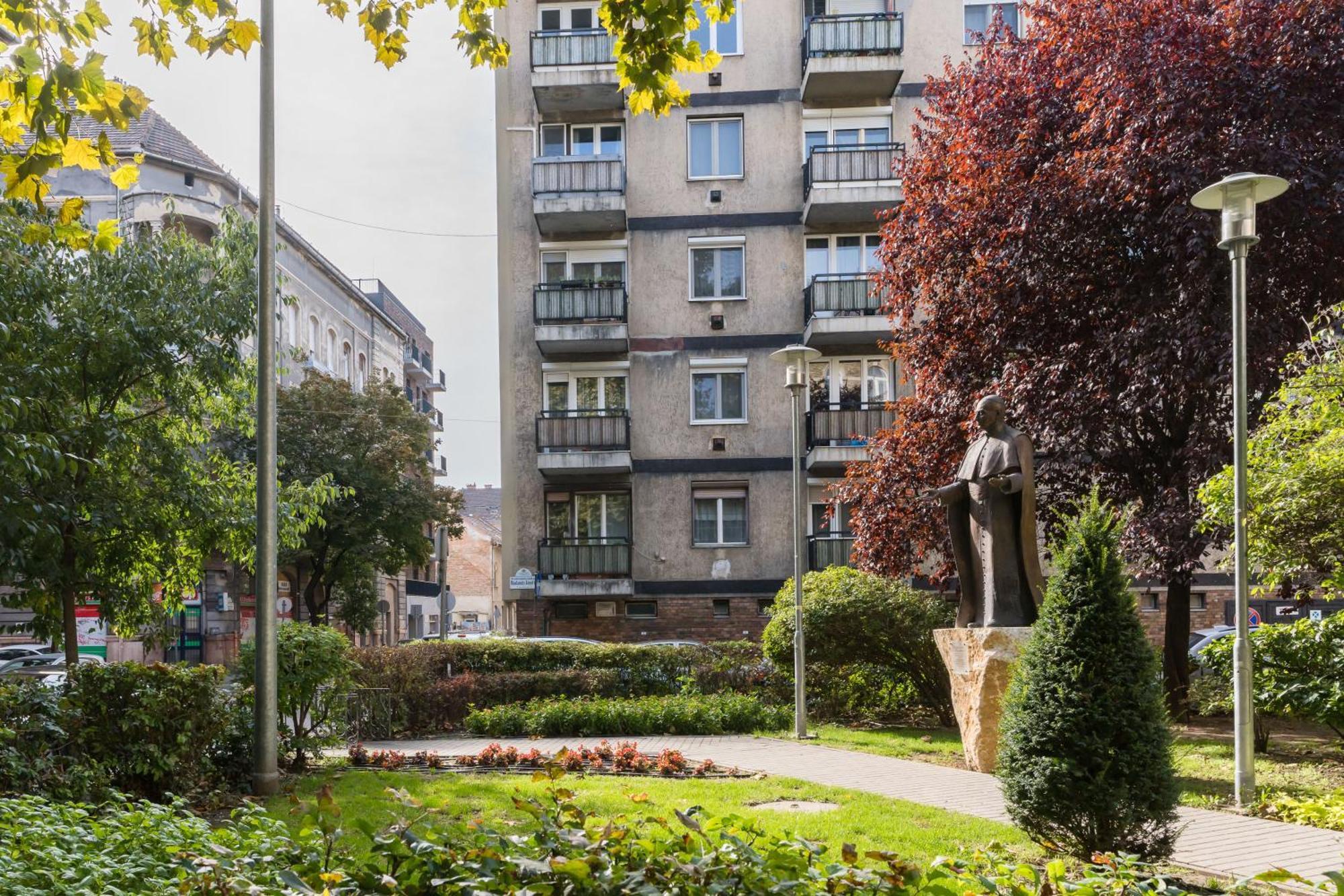 Brand New Modern Apartment-2 Rooms-Balcony-Garage Budapest Exteriör bild
